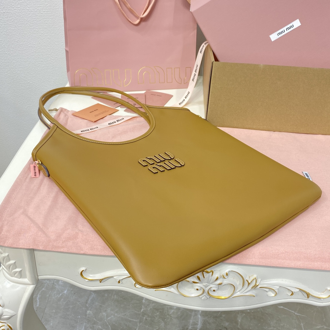 M1v M1v ivy leather bag 40x35cm