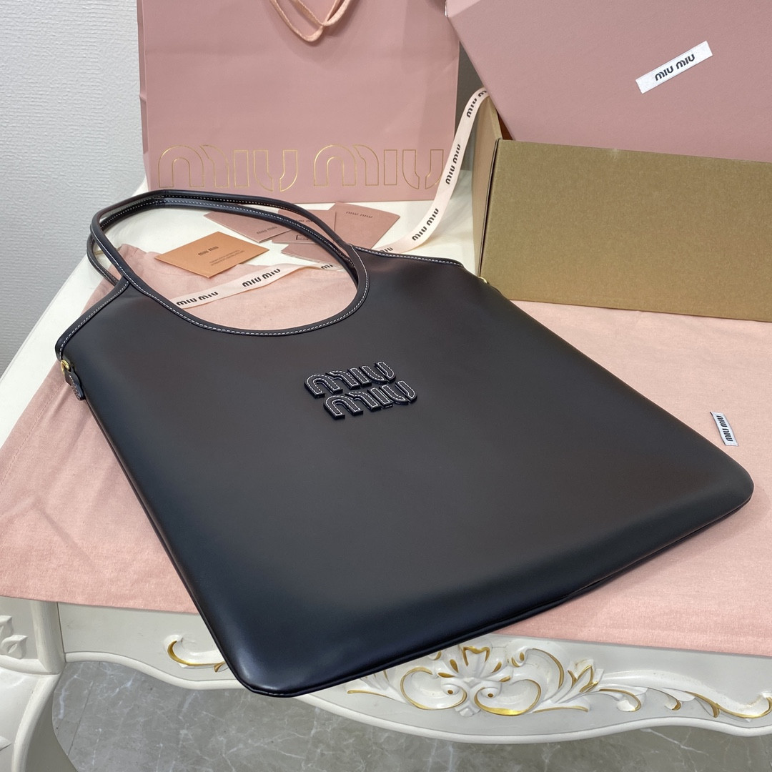 M1v M1v ivy leather bag 40x35cm