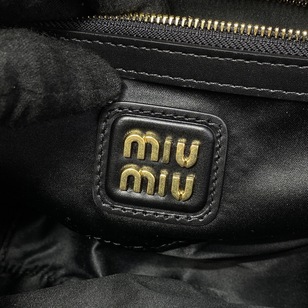 M1v M1v arcadie leather bag 12x27x9cm