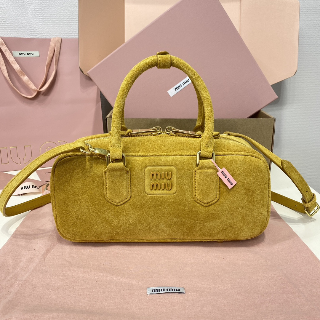M1v M1v arcadie padded suede top-handle bag 12x27x9cm