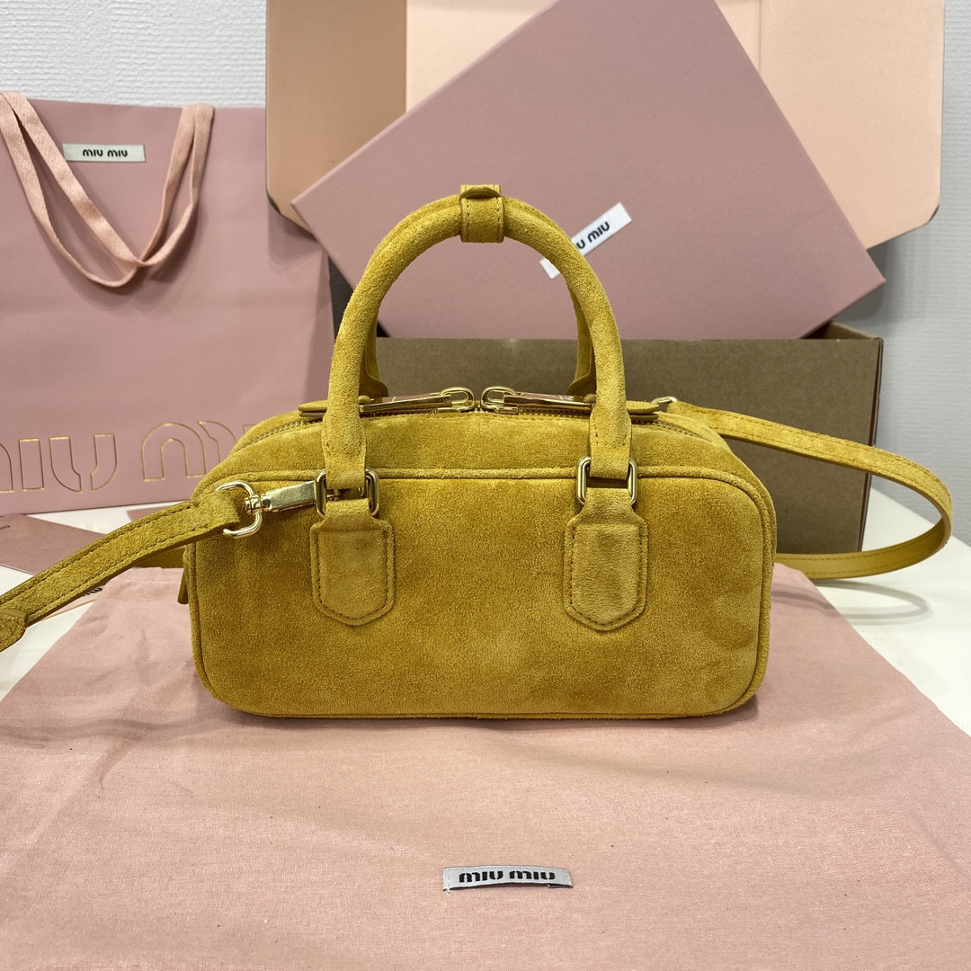 M1v M1v arcadie padded suede top-handle bag 22x10.5x7.5cm