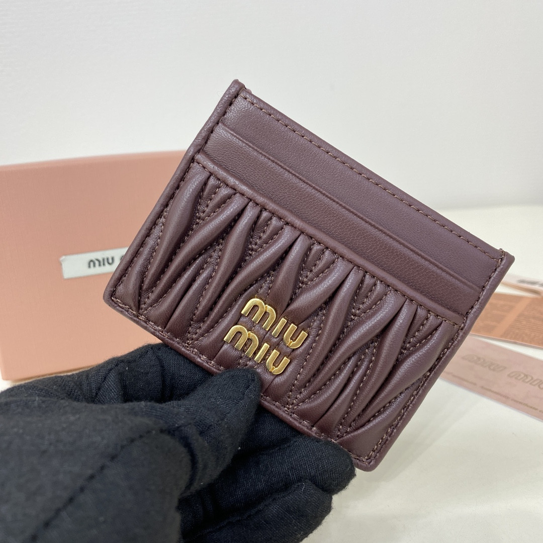 M1v M1v matelassé nappa leather card holder 8x10.5cm