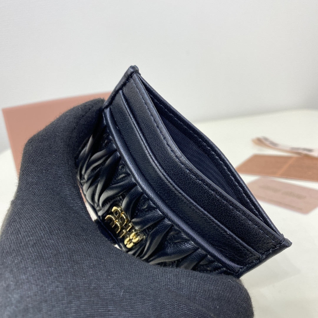 M1v M1v matelassé nappa leather card holder 8x10.5cm