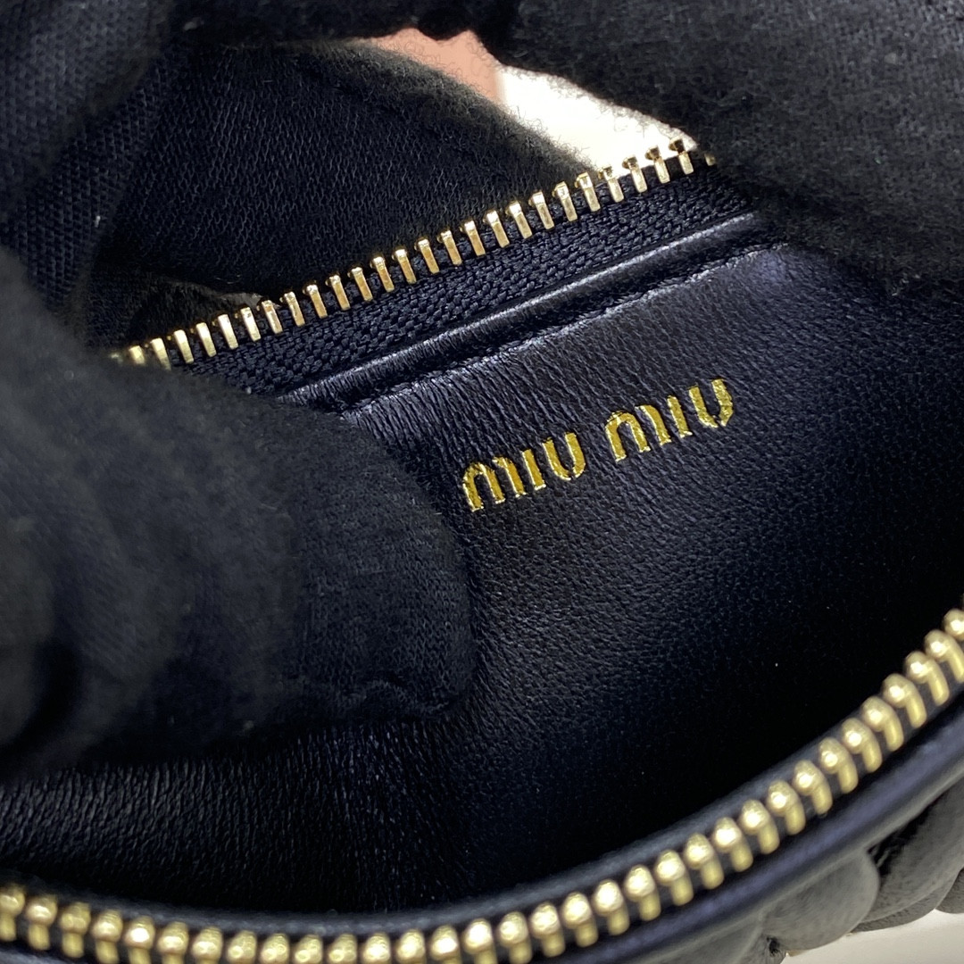 M1v M1v matelassé nappa leather card holder 8x15cm