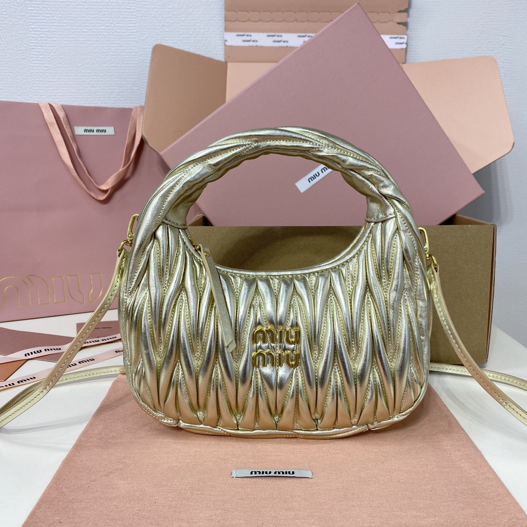 M1v M1v wander matelassé nappa leather hobo bag 17x20x6cm