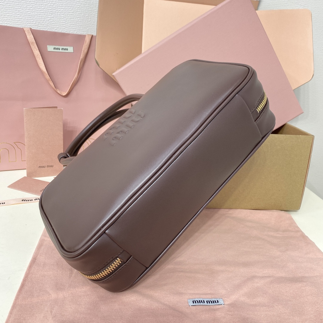 M1v M1v beau naplak leather bag 29x17x9cm