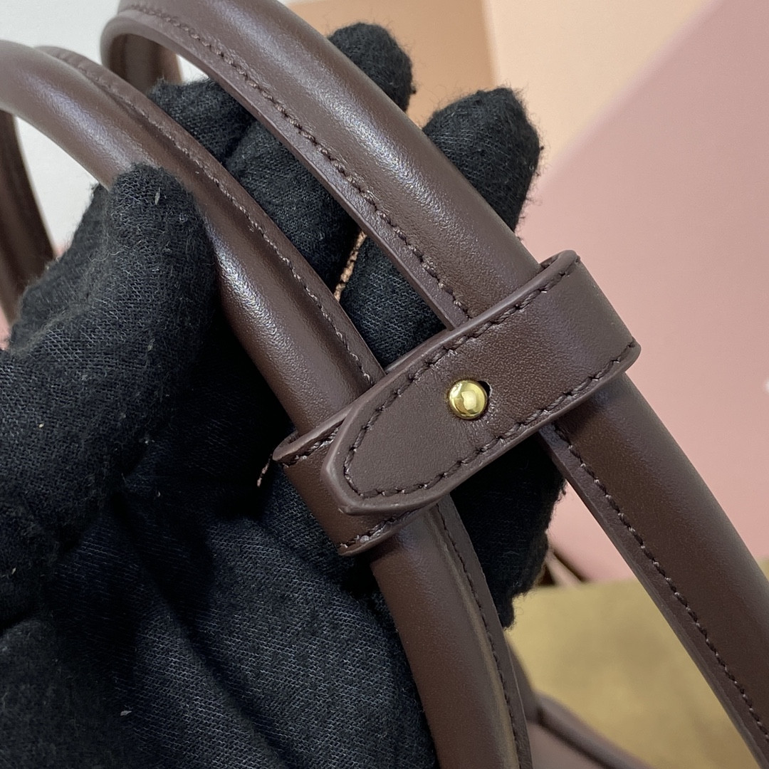 M1v M1v beau naplak leather bag 29x17x9cm