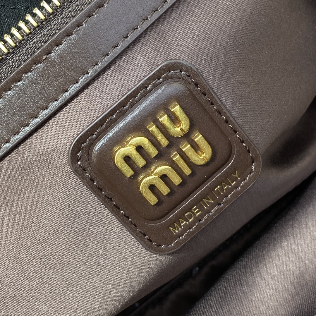 M1v M1v beau naplak leather bag 29x17x9cm