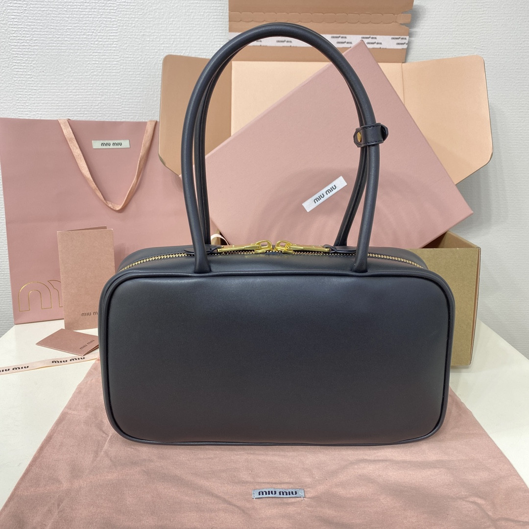 M1v M1v beau naplak leather bag 29x17x9cm