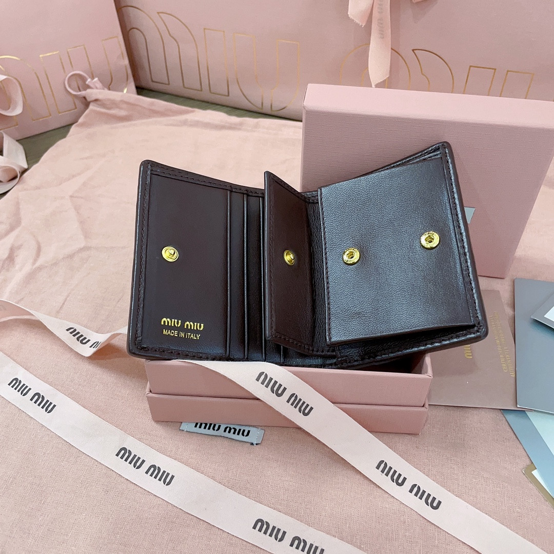 M1v M1v small matelassé nappa leather wallet 11.2x8.5cm