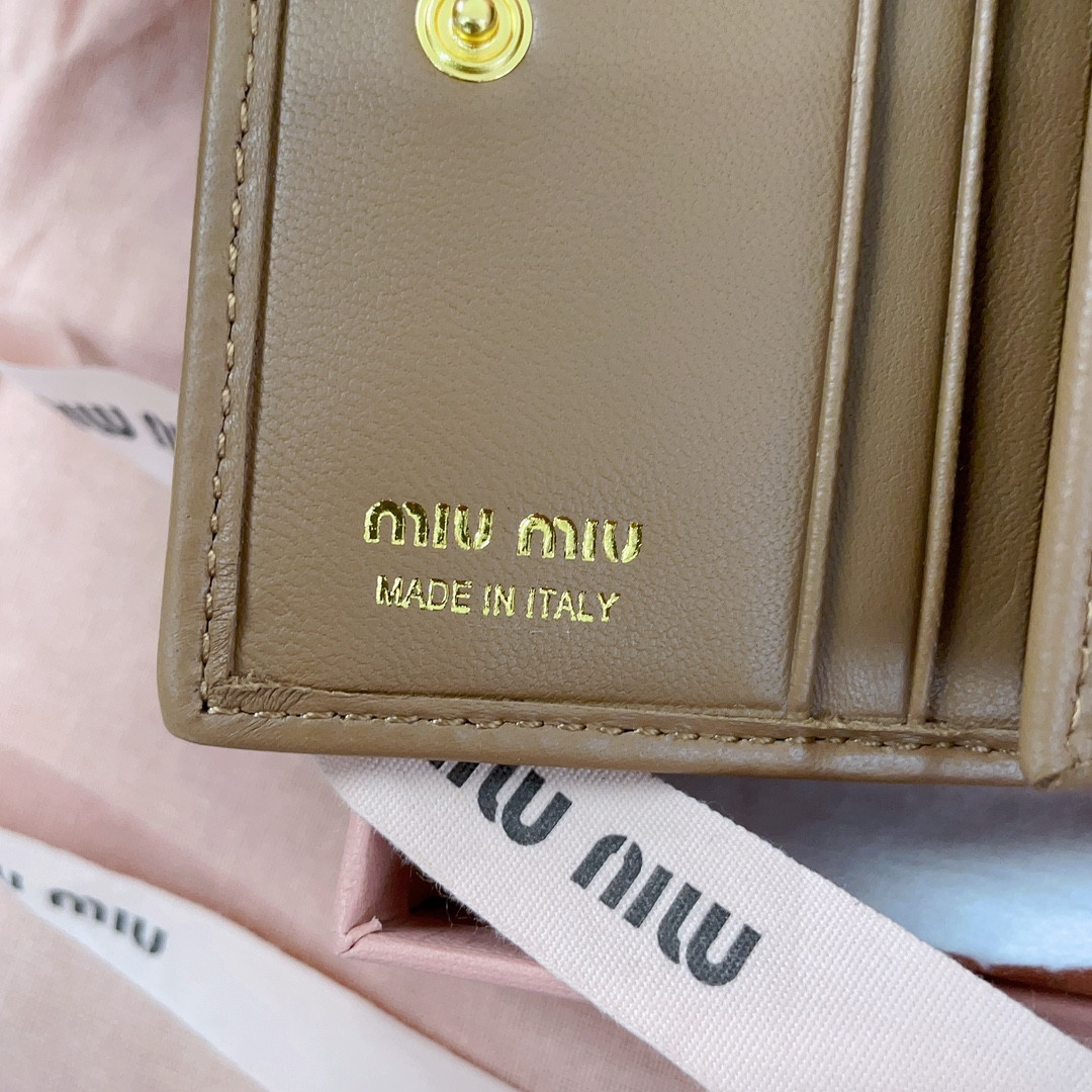M1v M1v small matelassé nappa leather wallet 11.2x8.5cm