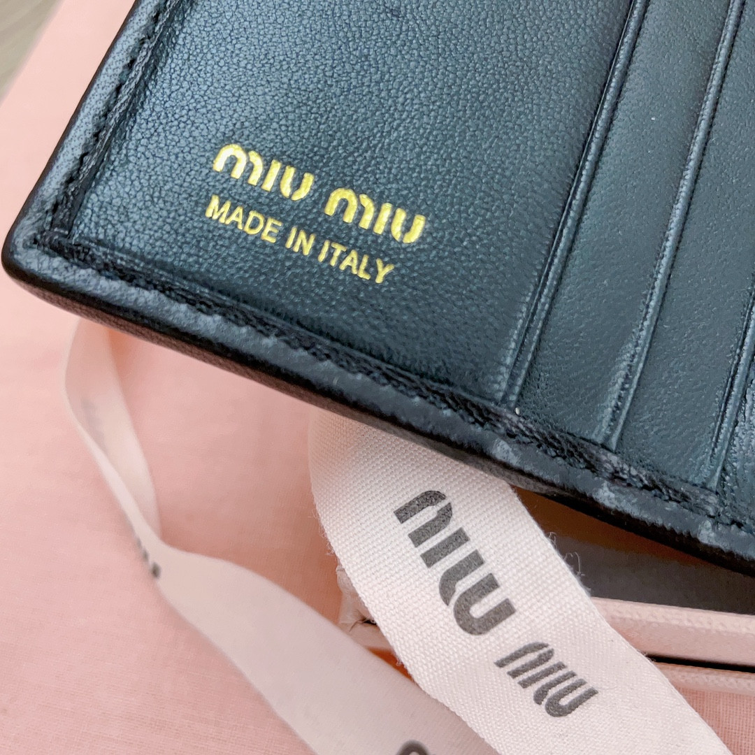 M1v M1v small matelassé nappa leather wallet 11.2x8.5cm