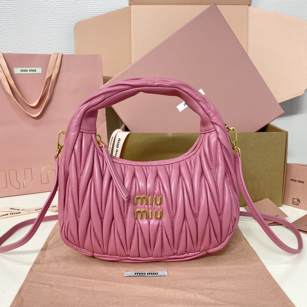 M1v M1v wander matelassé nappa leather hobo bag 17x20x6cm