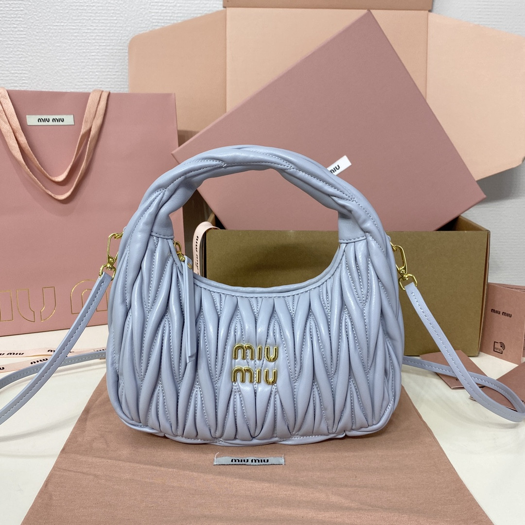 M1v M1v wander matelassé nappa leather hobo bag 17x20x6cm