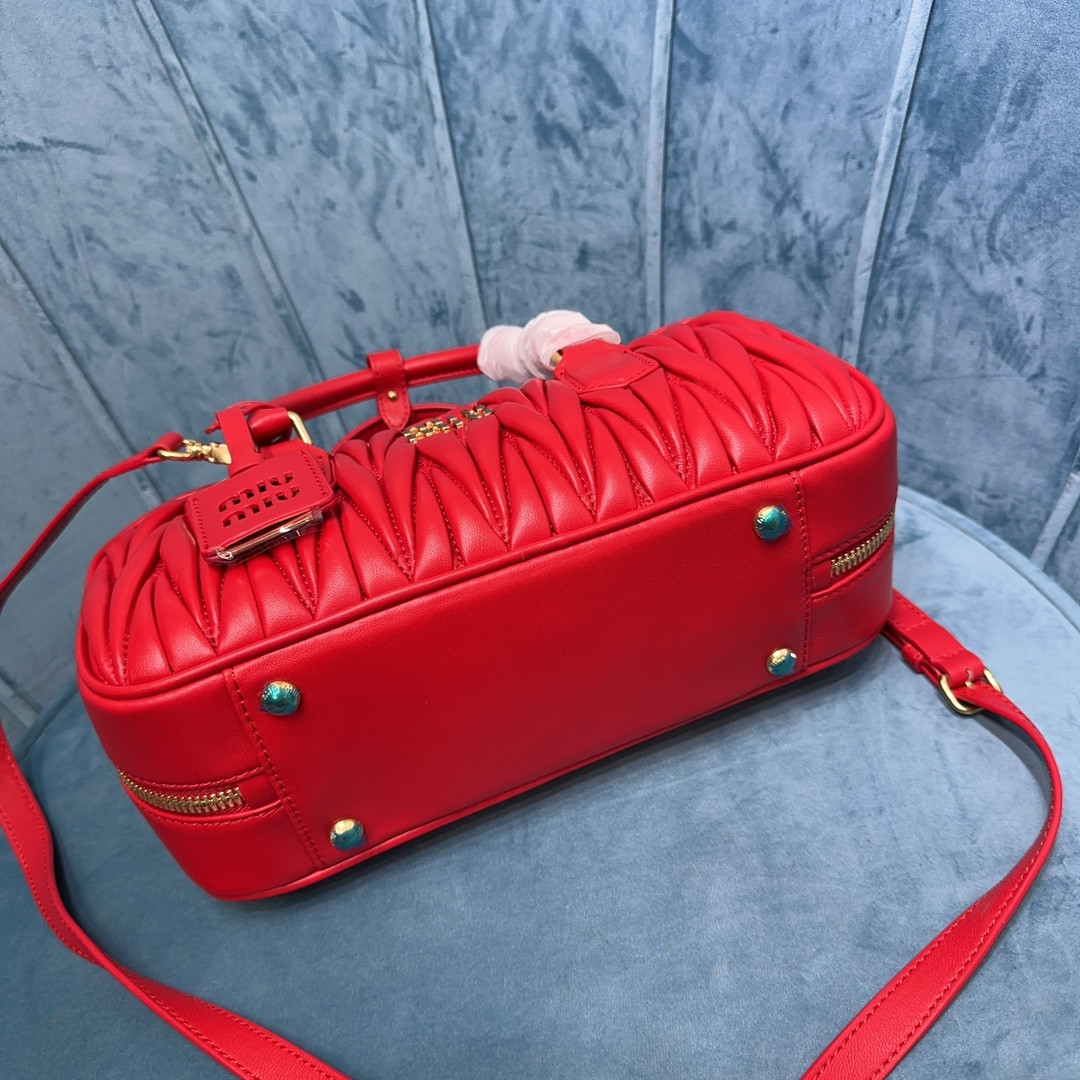 M1v M1v arcadie matelassé nappa leather bag 12x27x9cm