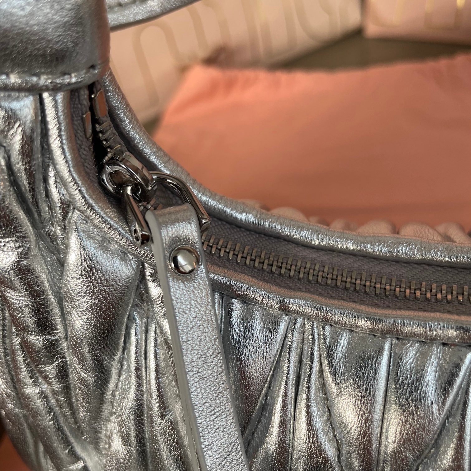 M1v M1v wander matelassé nappa leather hobo mini-bag 14x17.5x5.5cm