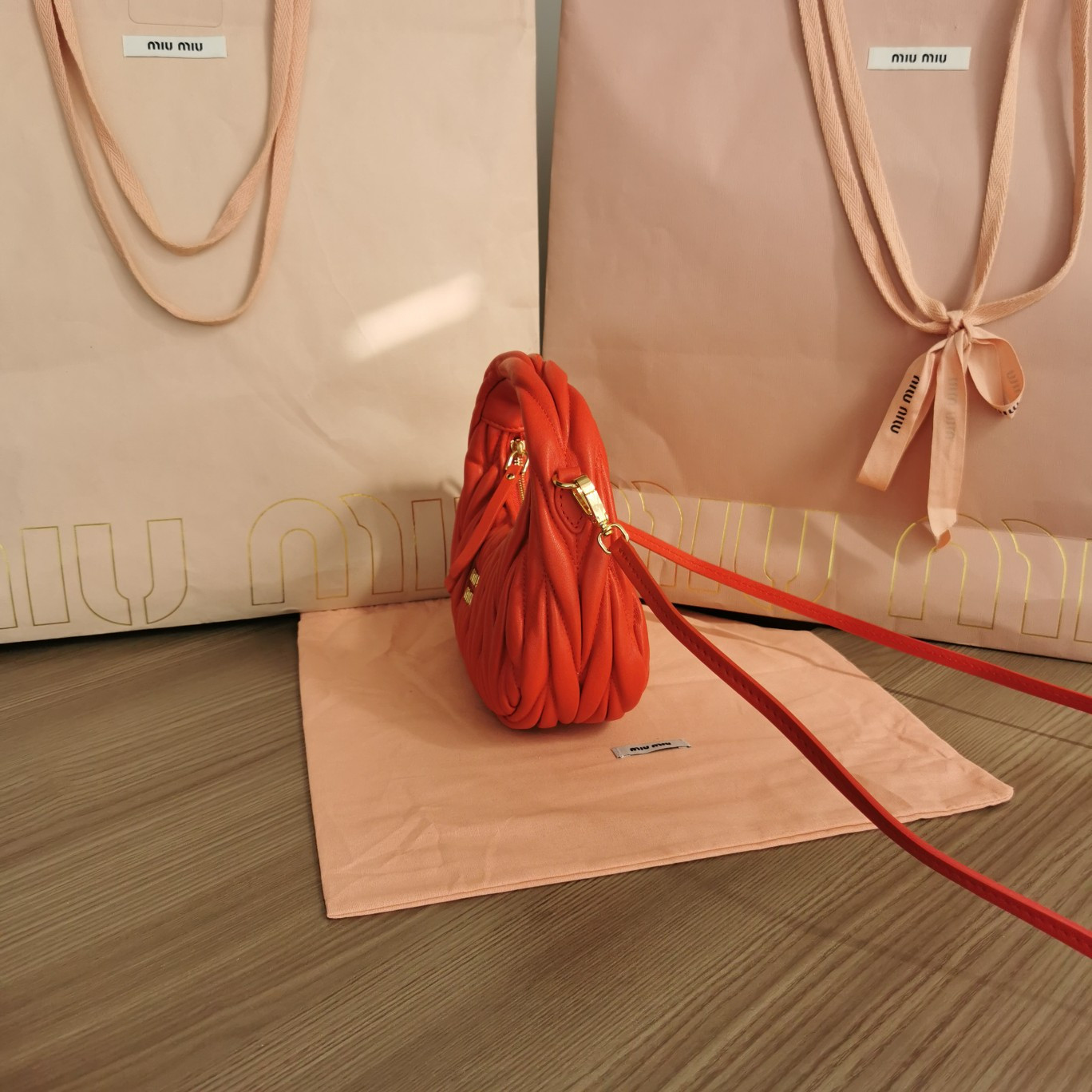 M1v M1v wander matelassé nappa leather hobo mini-bag 14x17.5x5.5cm
