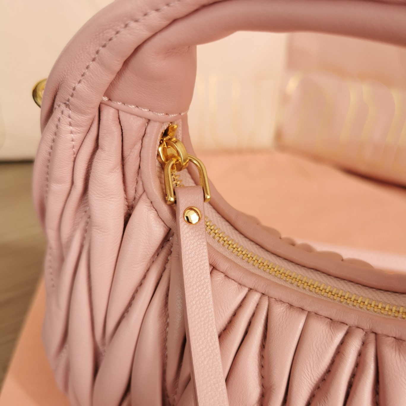 M1v M1v wander matelassé nappa leather hobo mini-bag 14x17.5x5.5cm