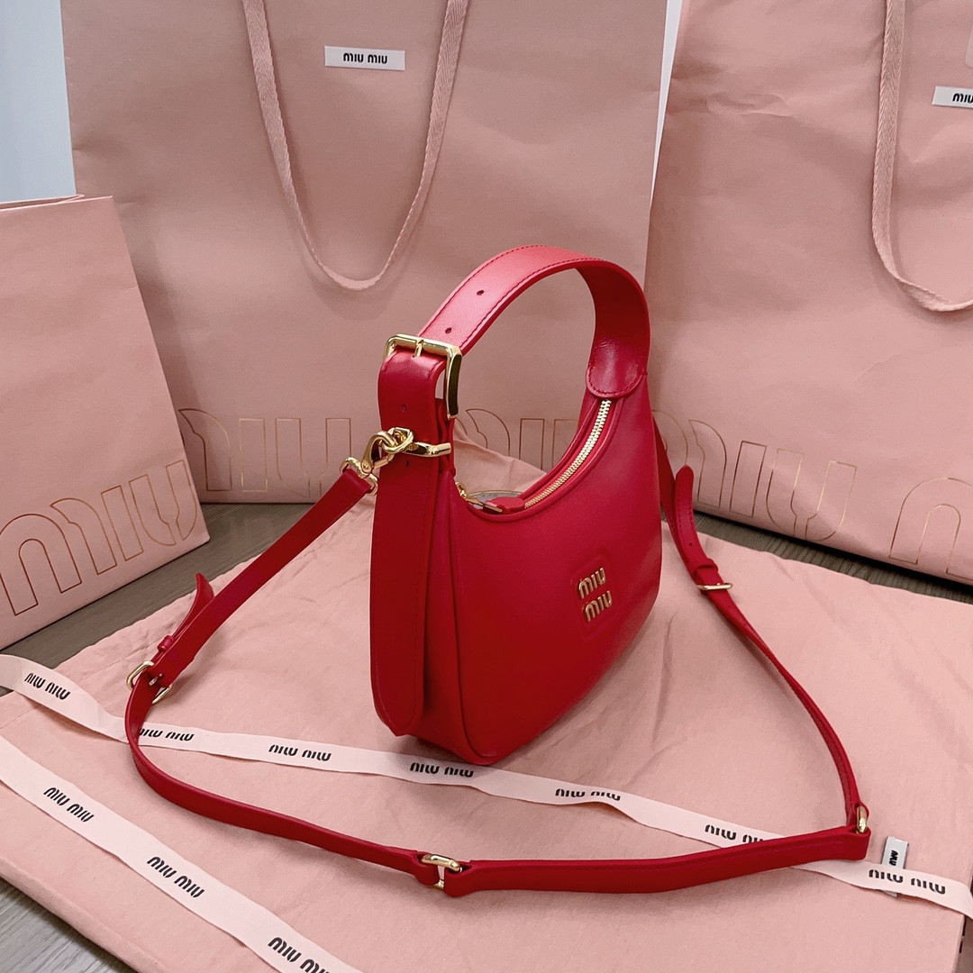 M1v M1v hobo bag 20x17x6cm