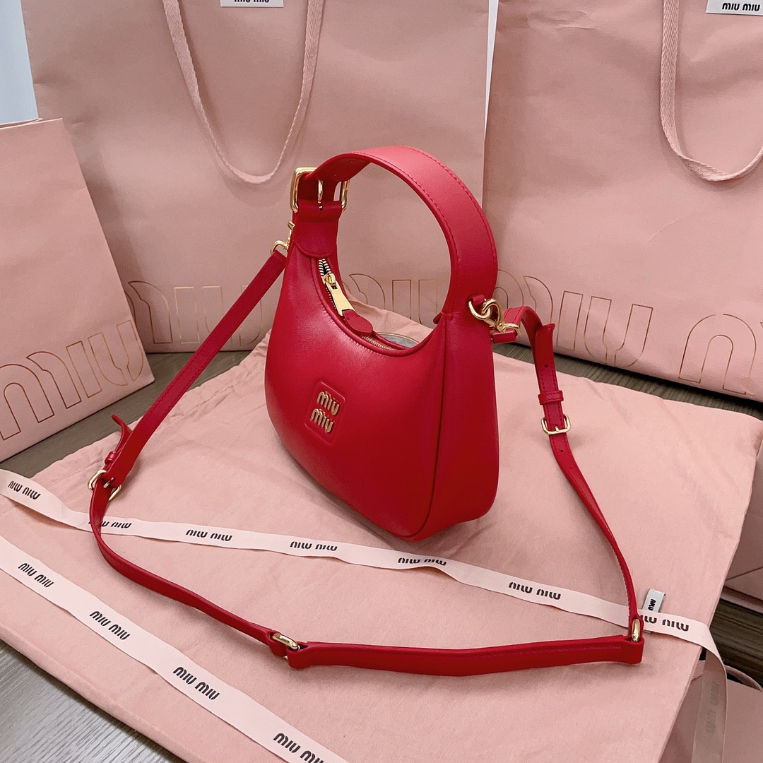 M1v M1v hobo bag 20x17x6cm