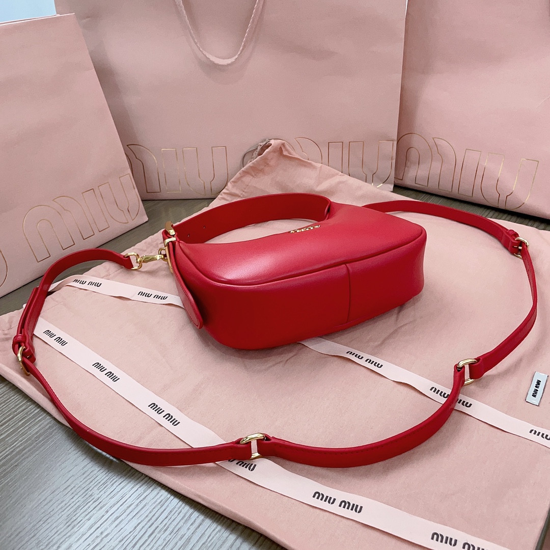 M1v M1v hobo bag 20x17x6cm