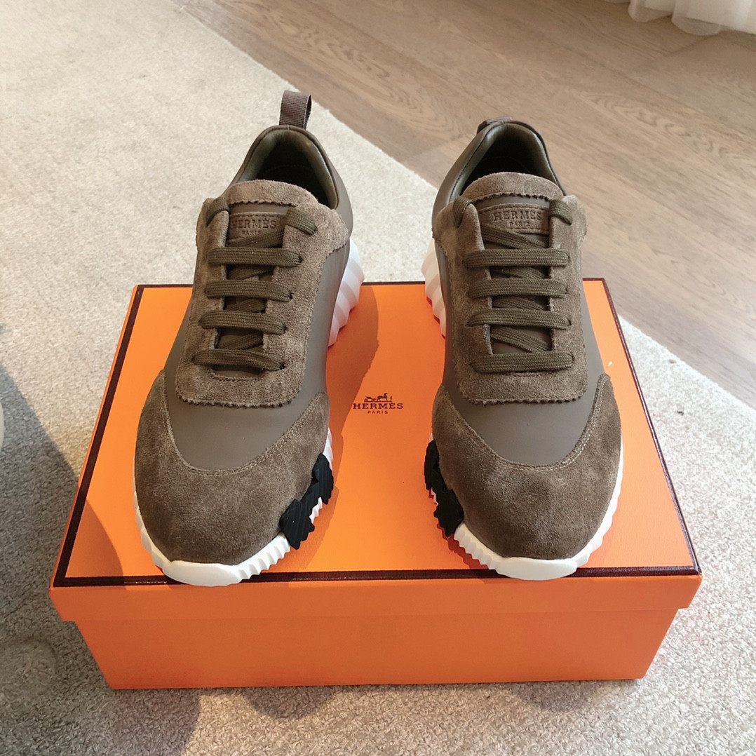 ua H**me5 bouncing sneaker