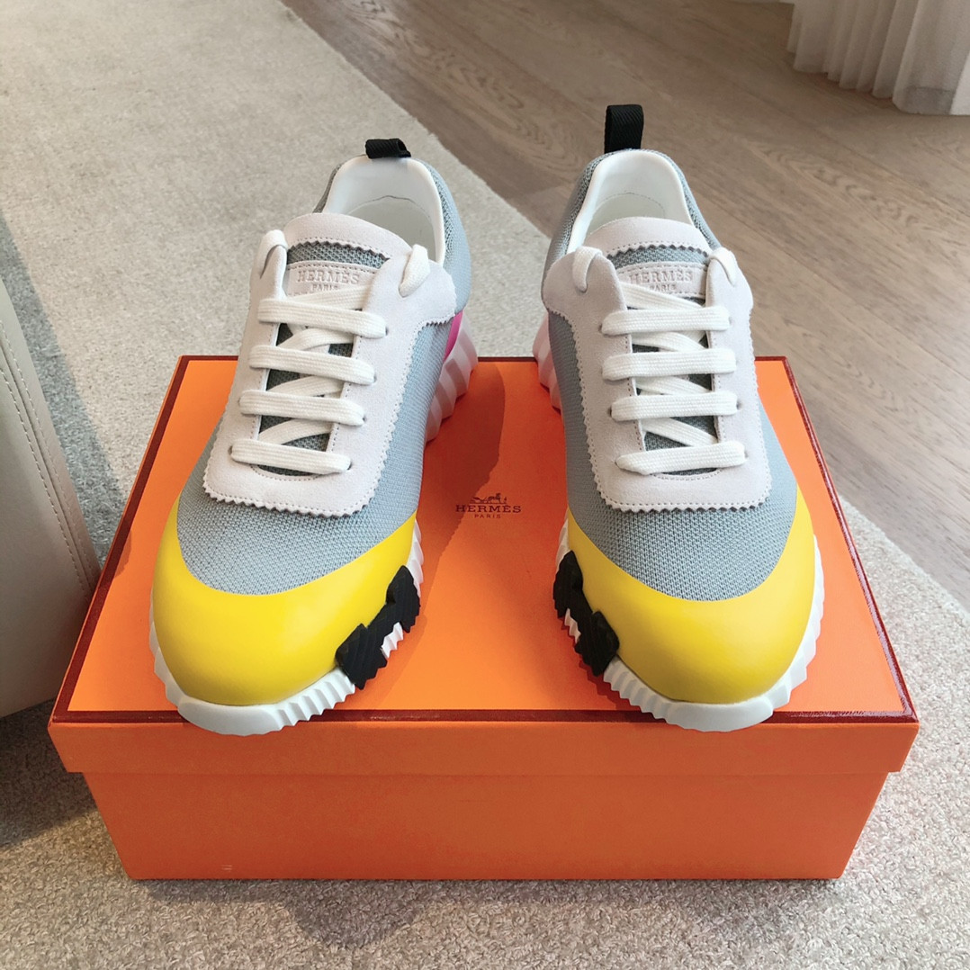 ua H**me5 bouncing sneaker