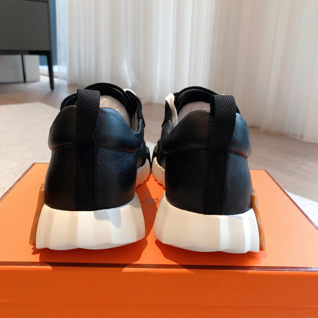 ua H**me5 bouncing sneaker
