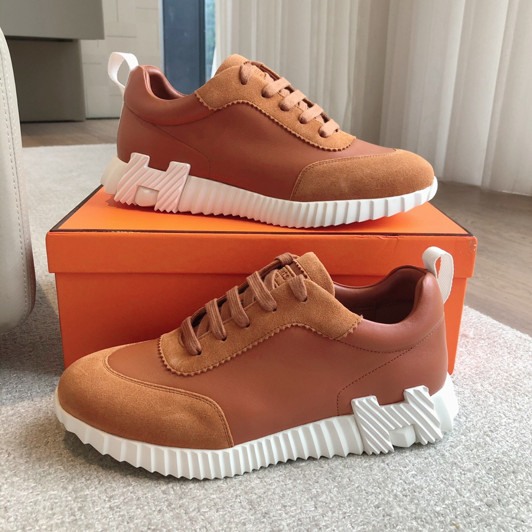 ua H**me5 bouncing sneaker