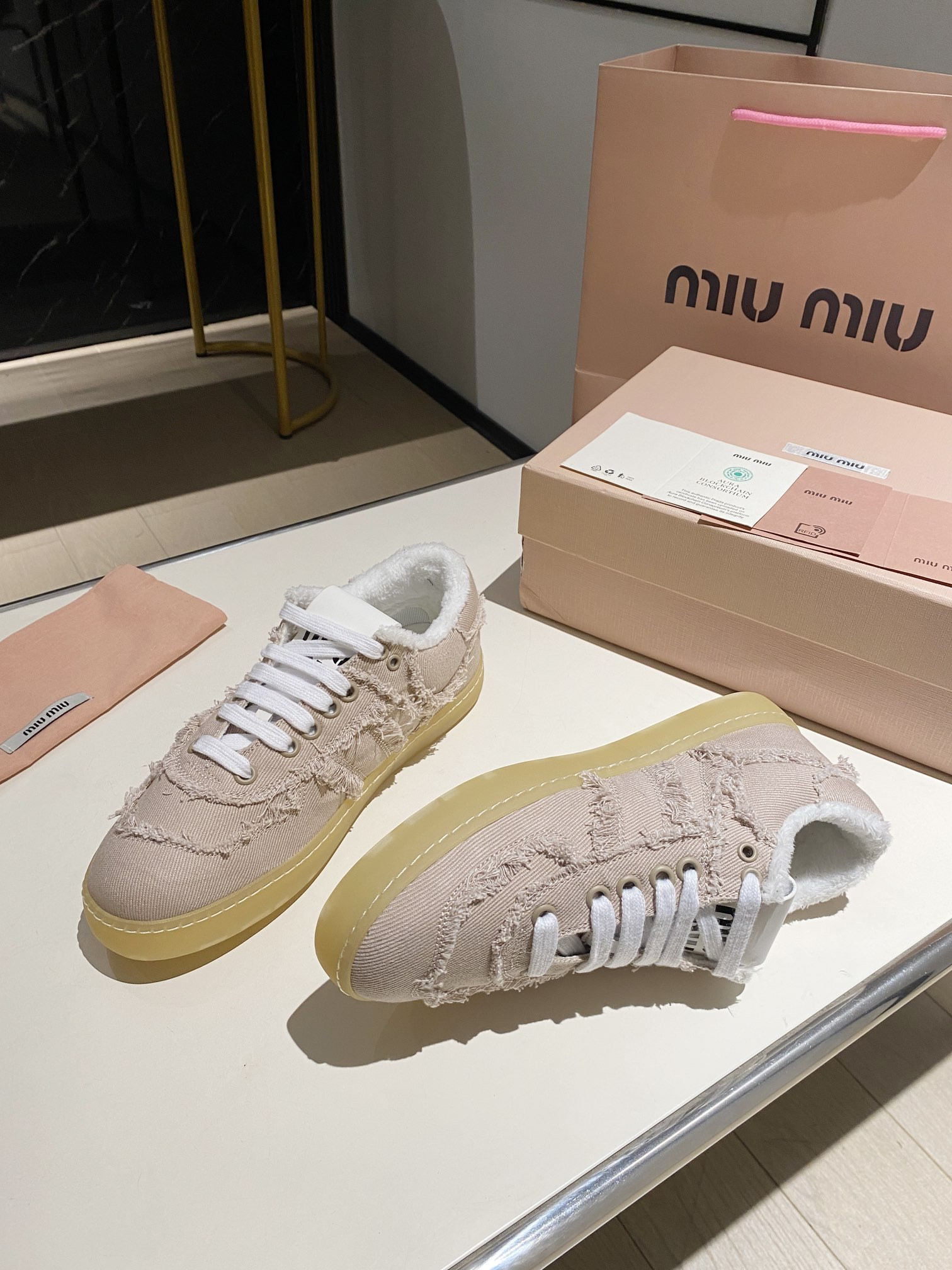 ua M1v M1v sneakers