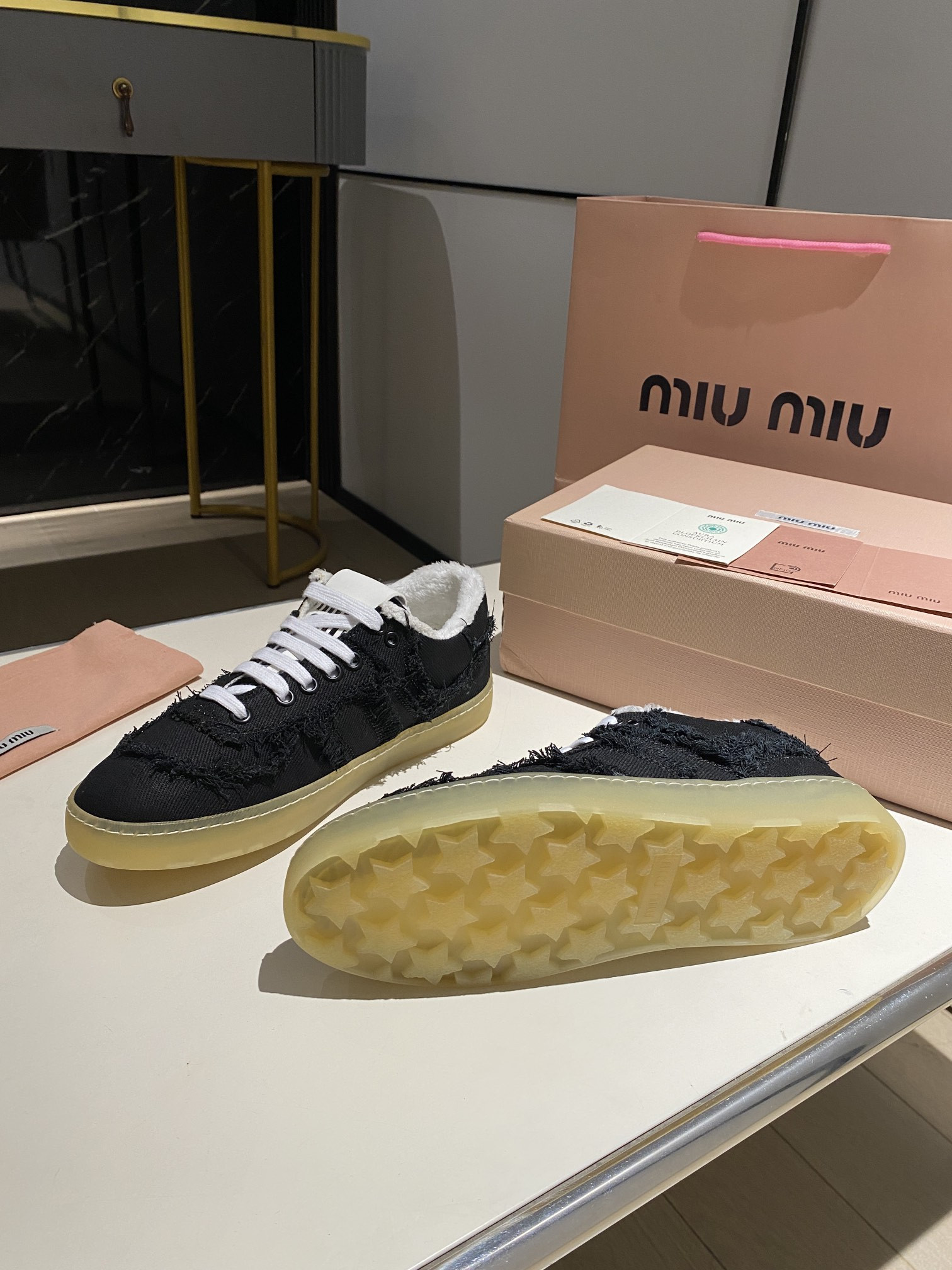 ua M1v M1v sneakers