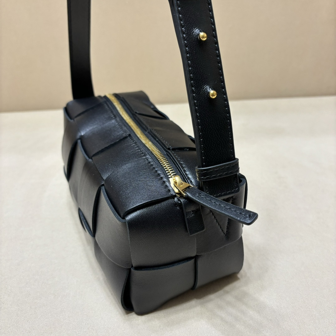 l0ew* small bR1ck cassette 23.5x10x10cm