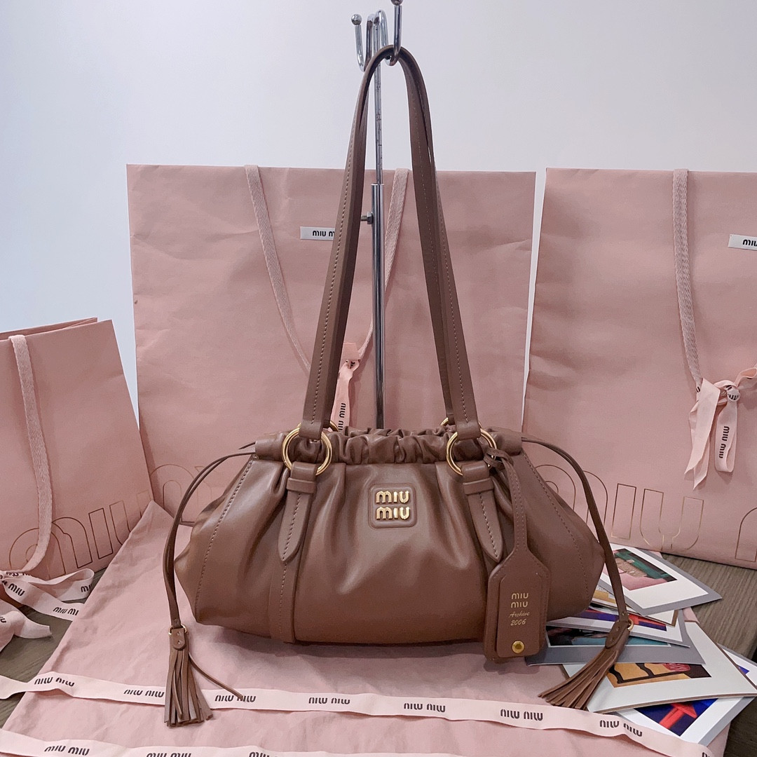M1v M1v small joie nappa leather bag 16x32x10.5cm