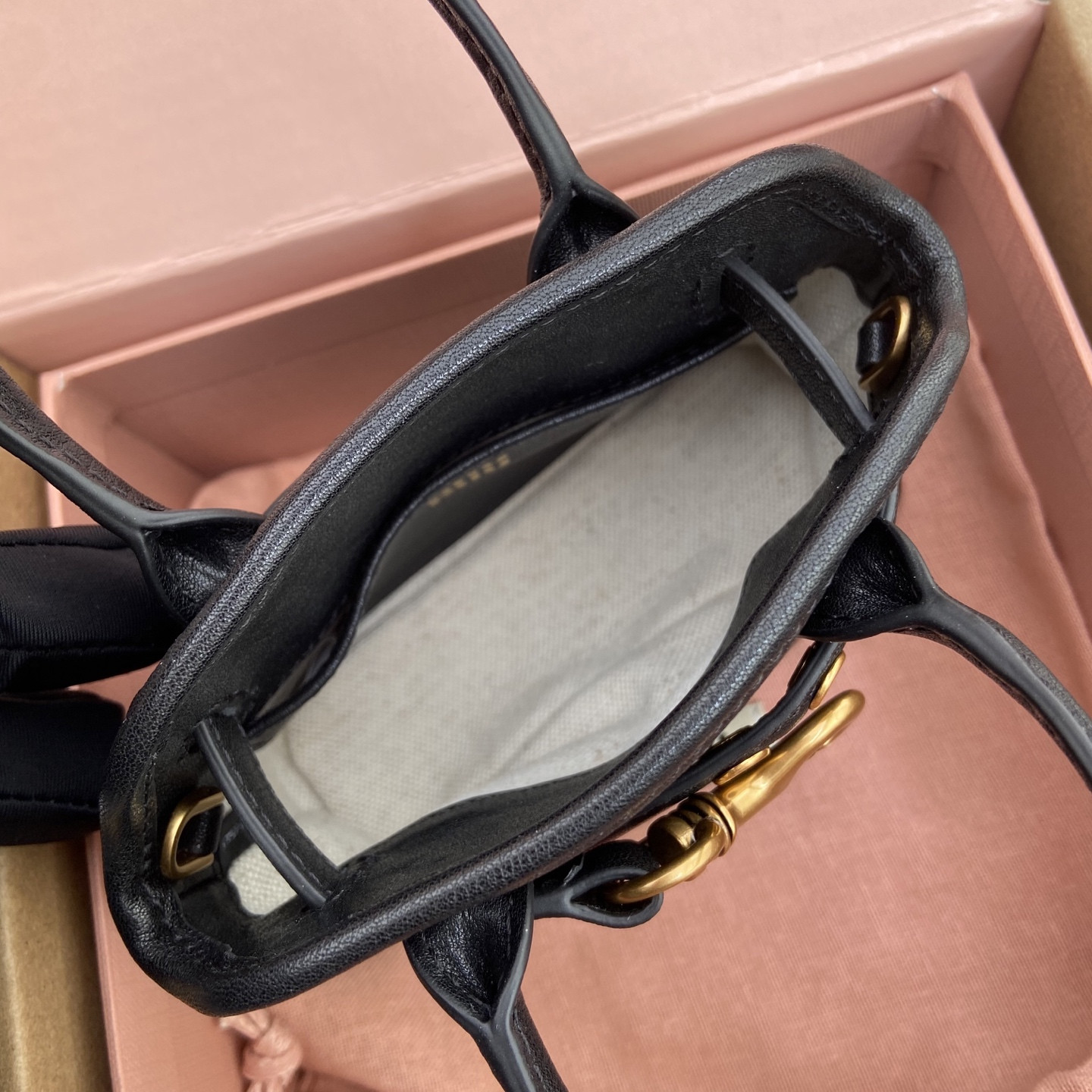 m1v m1v aventure nappa micro leather tR1ck 9.5x12x2.5cm