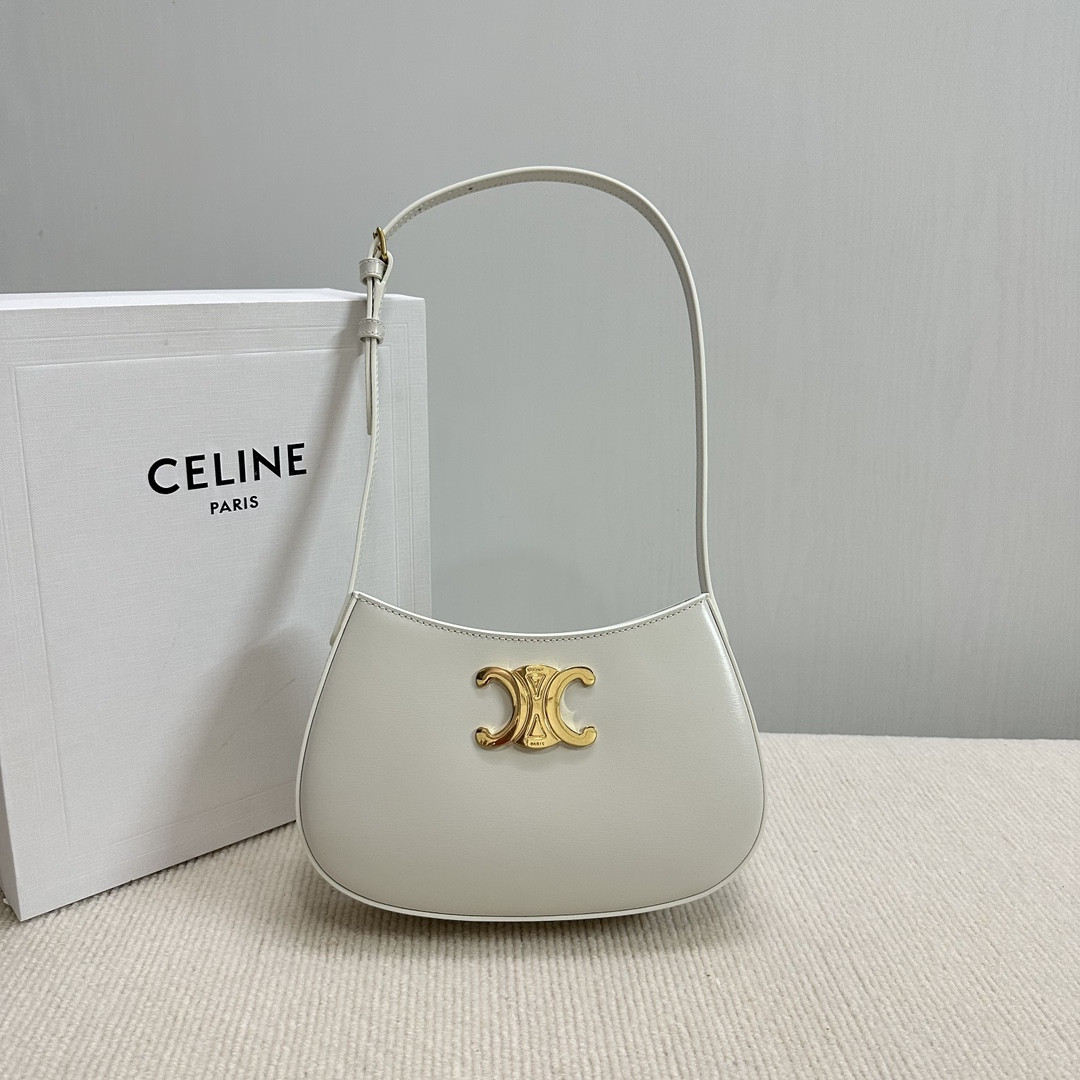 Ce**e medium tilly bag in shiny calfskin 22x13.5x4cm