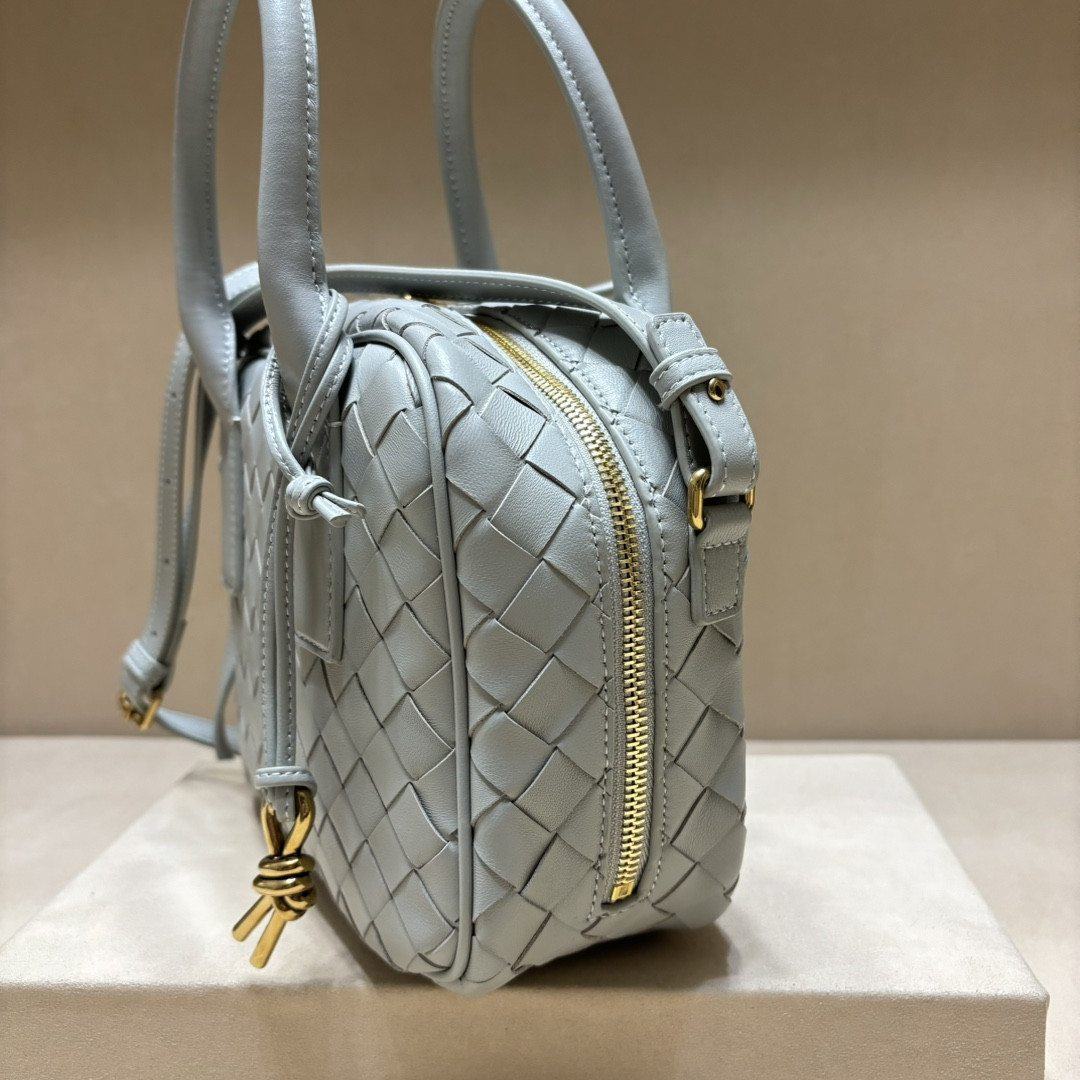bo*te*ga Ve*ne*ta small getaway 23.5x17.5x9cm