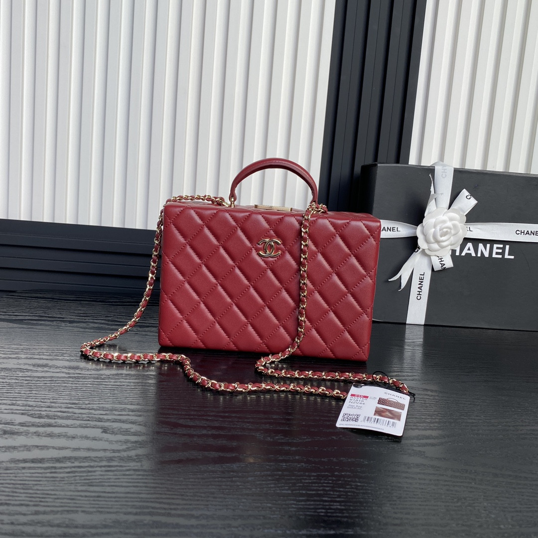 Ch*el box bag 15x22x7.5cm