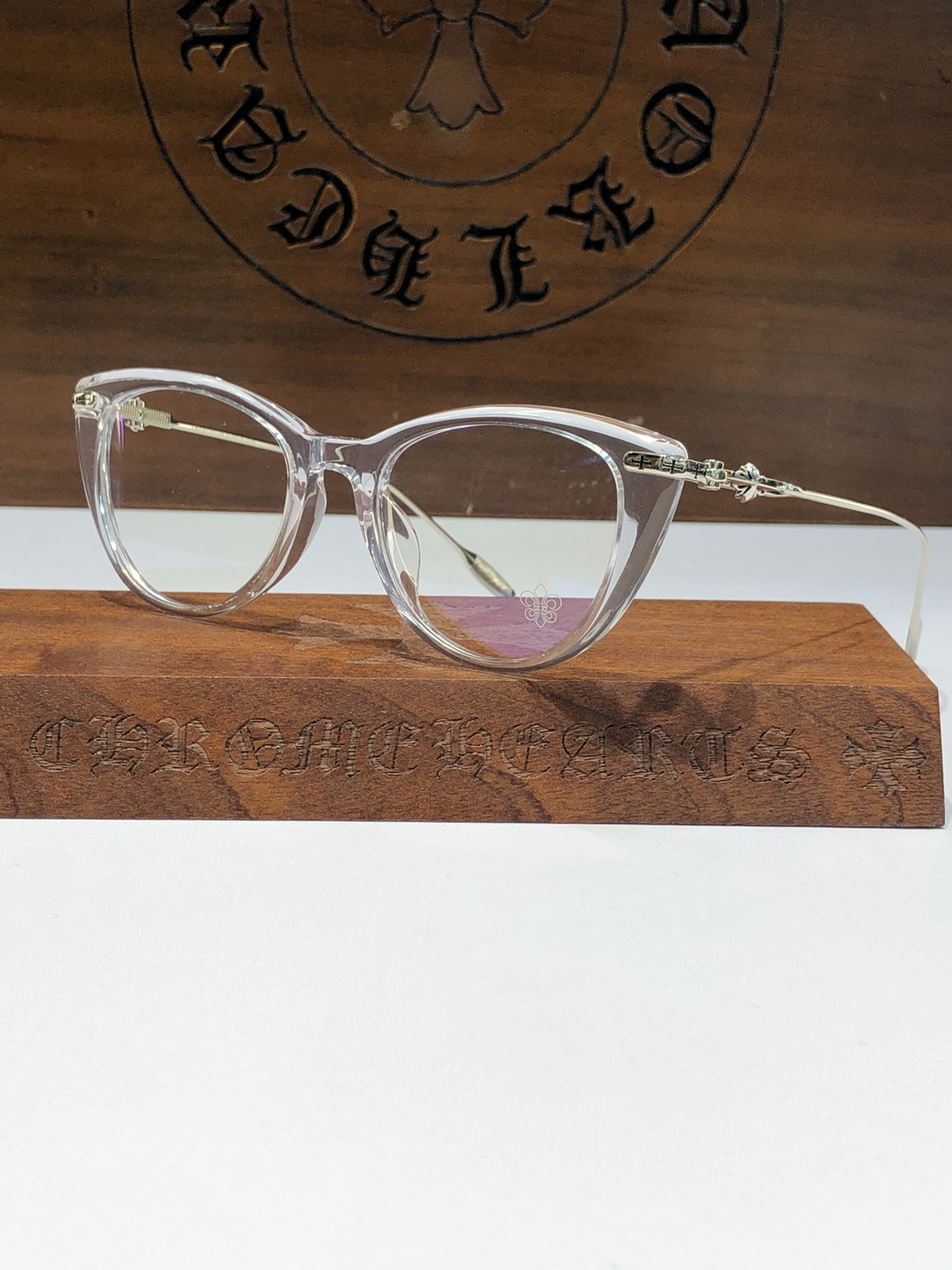 Ch**me He**ts glasses ch8228