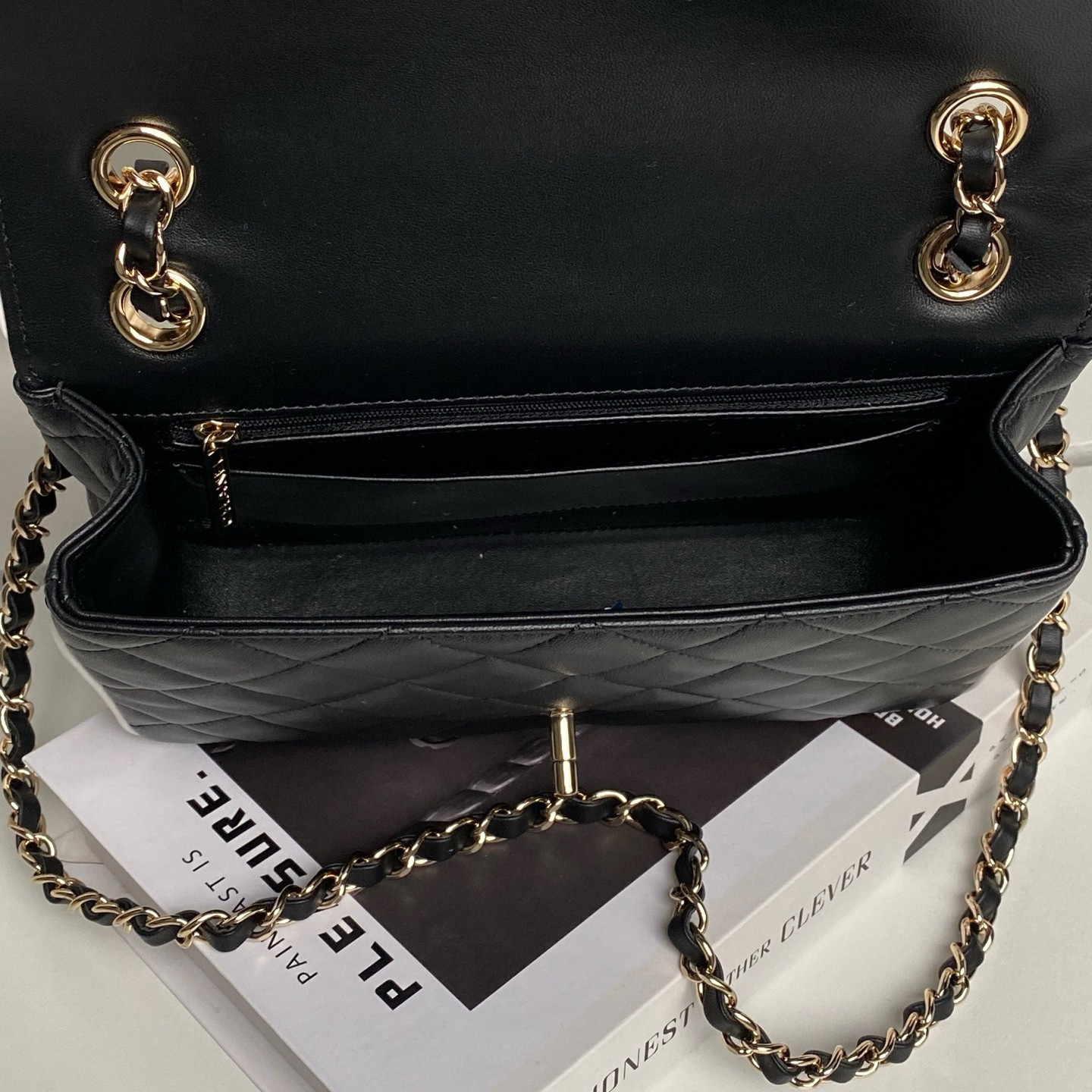 Ch*el flap bag as5150 16.5 x 23.5 x 6.5cm