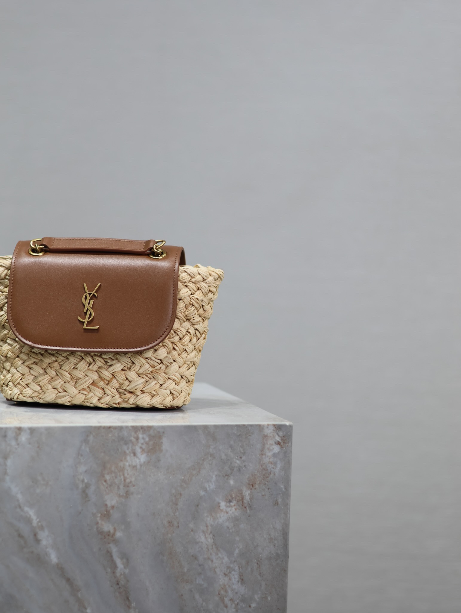 Y*L mini manon (raffiaaged vegetable tanned leather) 774269 23x12x6cm