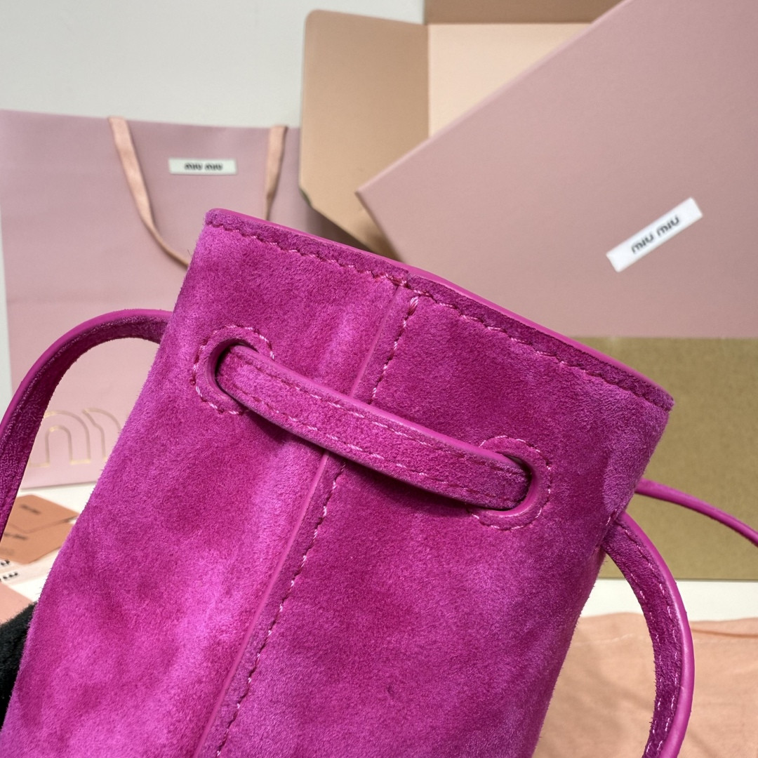 M1v M1v suede pouch 17x14x6cm