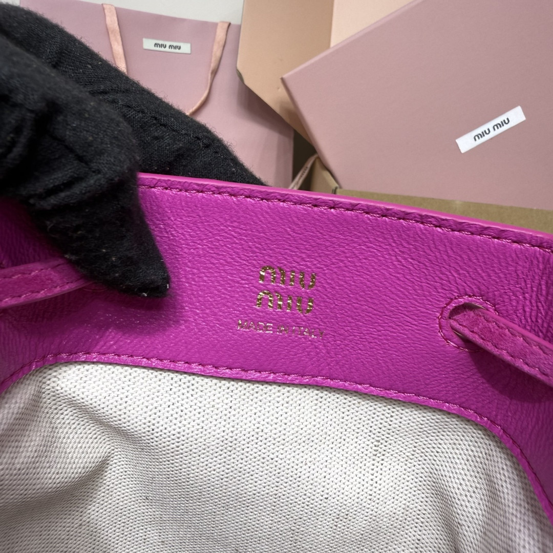M1v M1v suede pouch 17x14x6cm