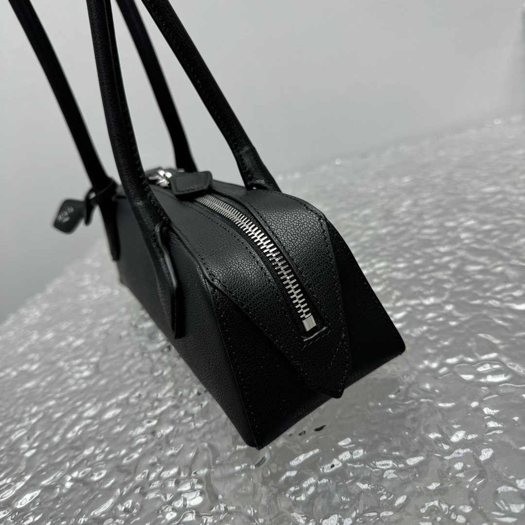 A1a1a LE TECKEL SMALL BAG 27x9x8cm