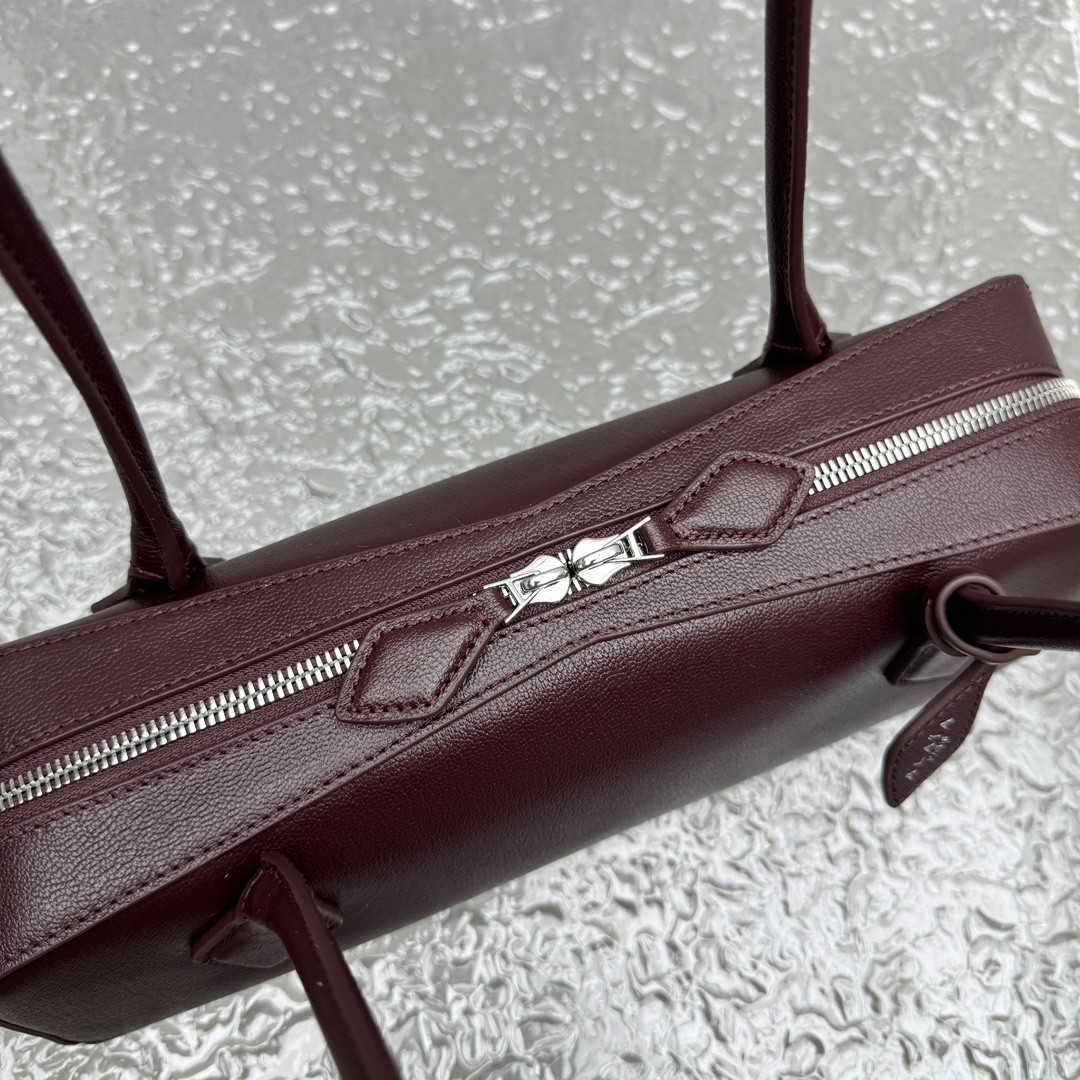 A1a1a LE TECKEL MEDIUM BAG 33x11x10cm