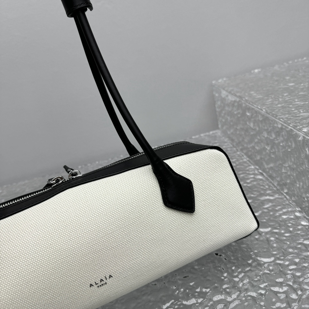 A1a1a LE TECKEL SMALL BAG 27x9x8cm