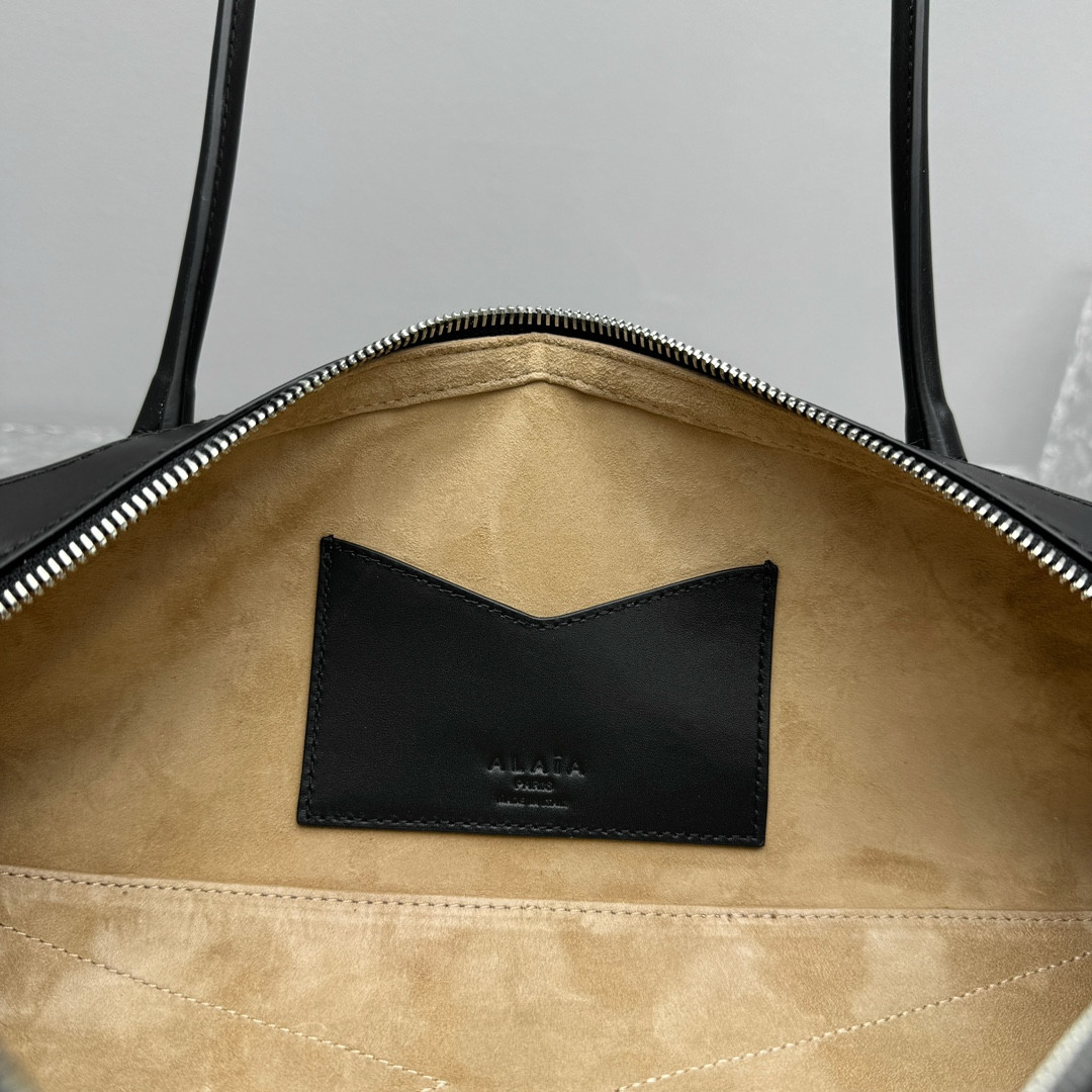 A1a1a LE TECKEL SMALL BAG 27x9x8cm