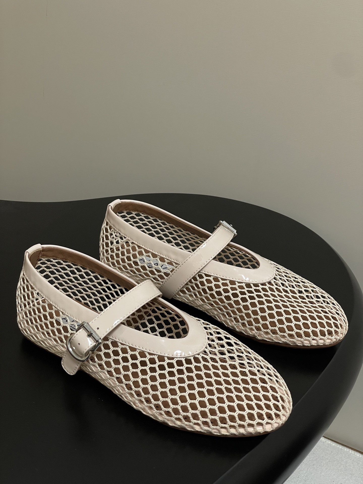 UA A1a1a BALLET FLATS IN FISHNET