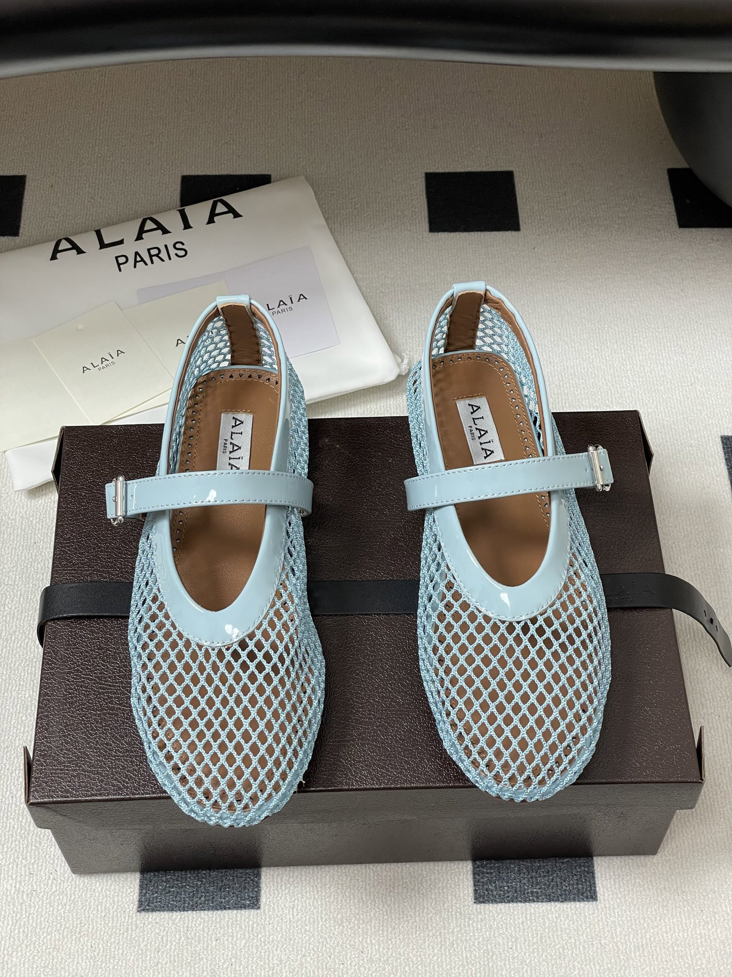 UA A1a1a BALLET FLATS IN FISHNET