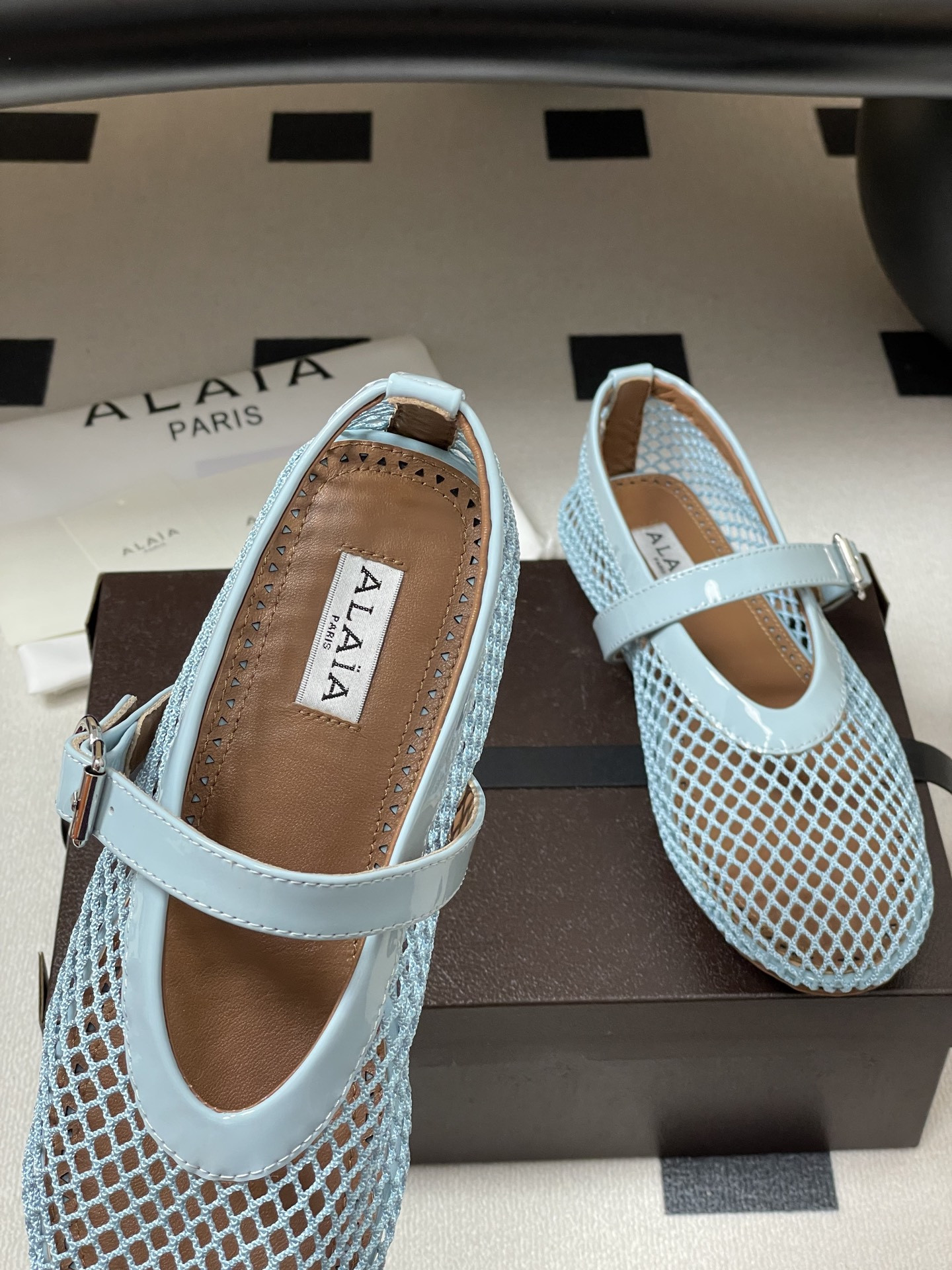 UA A1a1a BALLET FLATS IN FISHNET