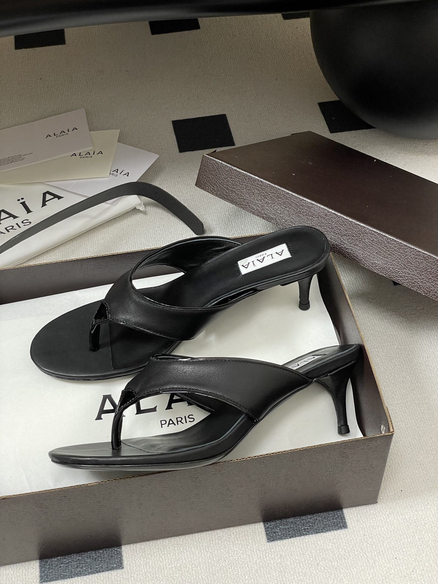 ua a1a1a triangle flat slides 5.5cm heel(cusT0mized size 7-10 days production time)